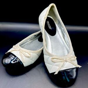 Black & White Flats Shoes for Girls by Wanted 1.5 Kids Size